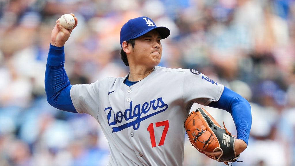 Shohei Ohtani Throws Pitch.jpg