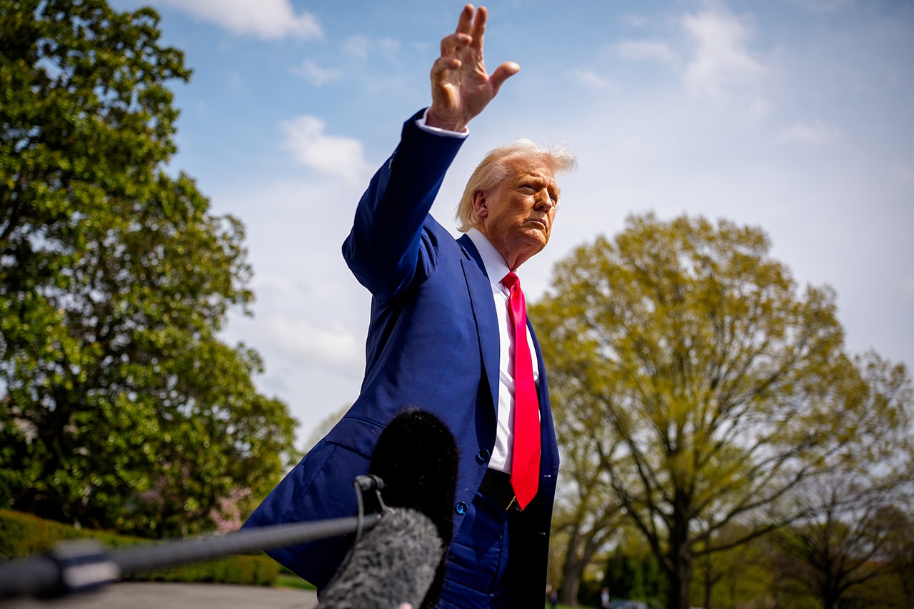 3ad830e0 Trump Getty Whitehouse.jpg