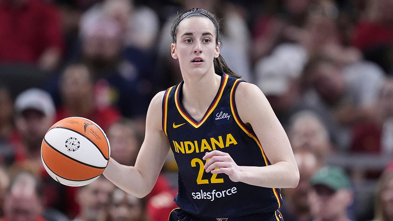 Caitlin Clark3.jpg