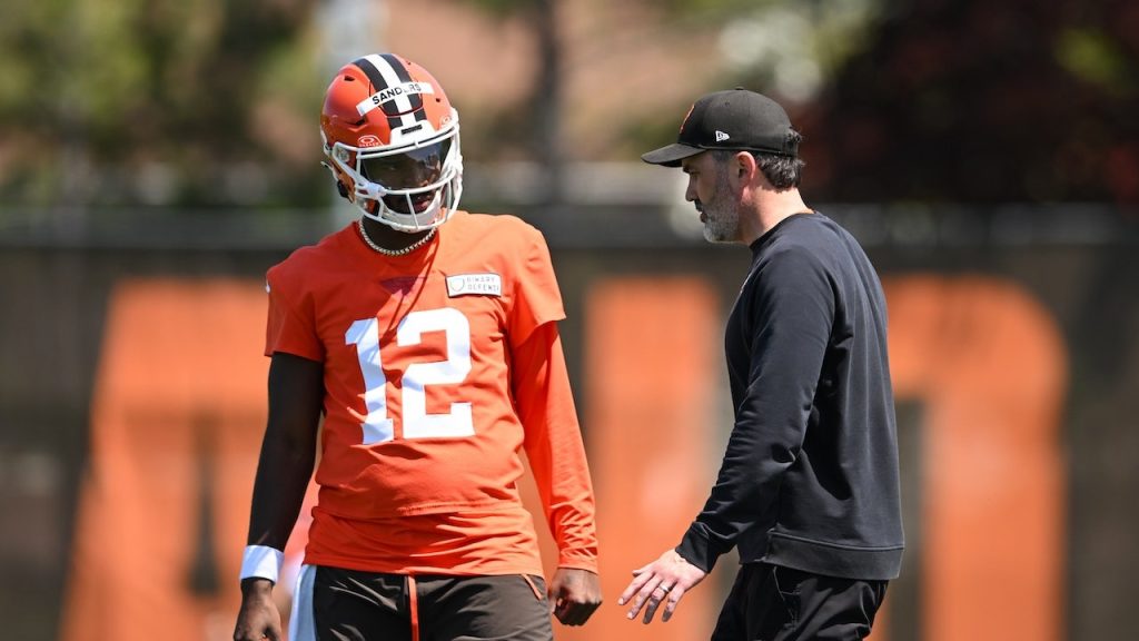 Shedeur Sanders Kevin Stefanski.jpg