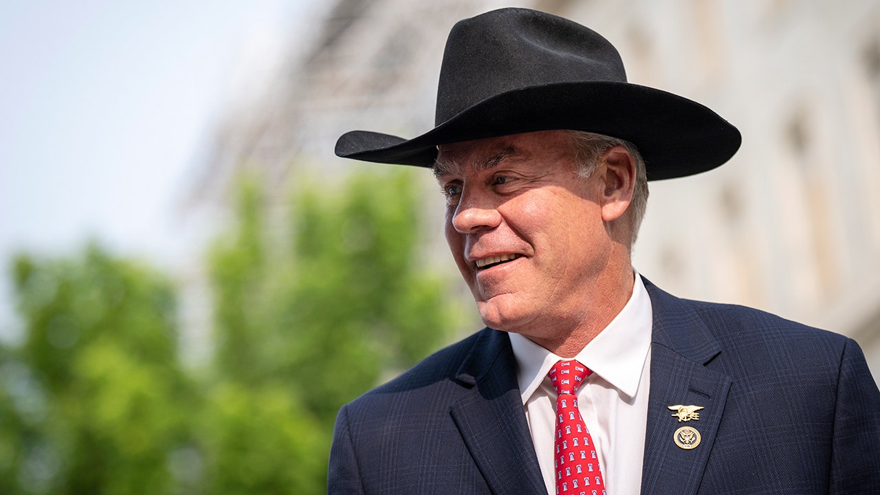 Ryan Zinke.jpg