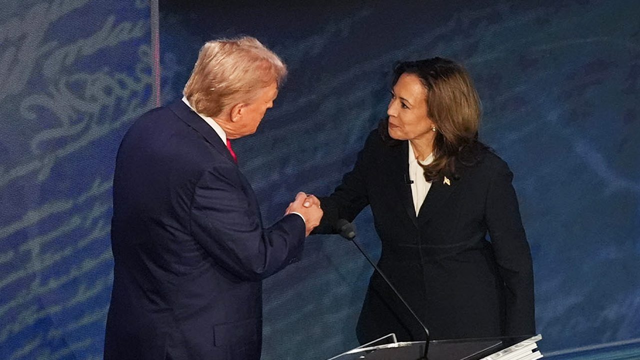 Trump Harris Shake Hands Debate.png