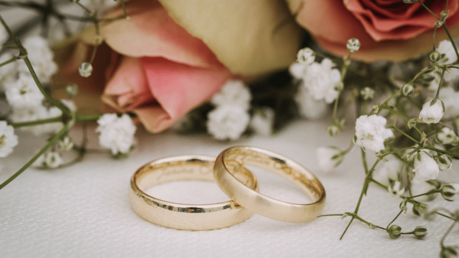 Wedding Rings Adobe Stock 2.png
