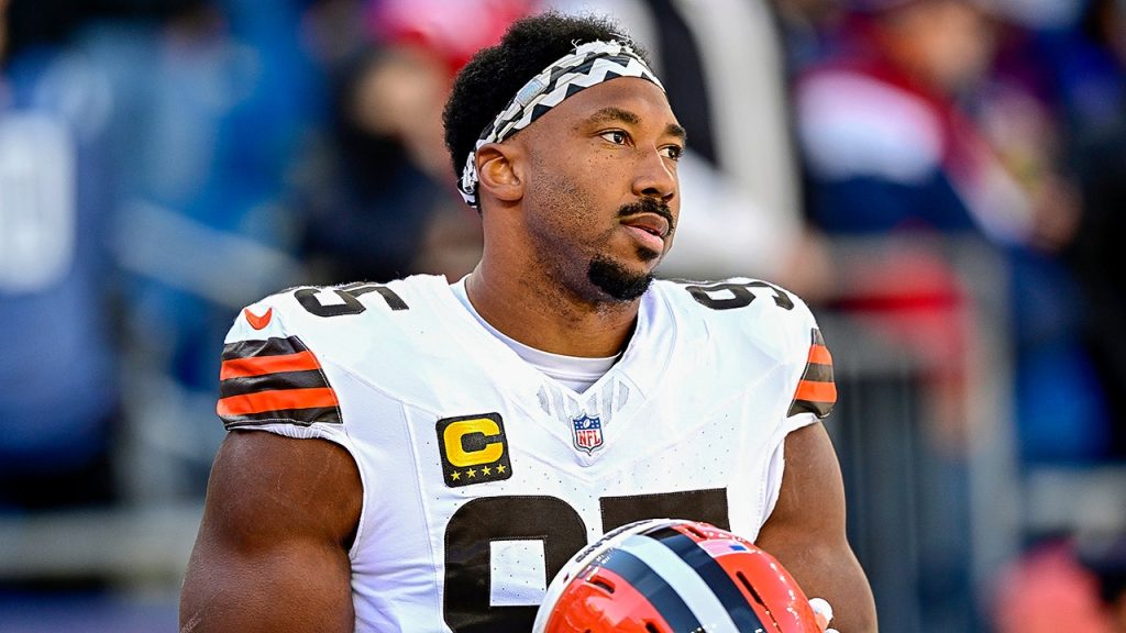 Myles Garrett Browns Frustration 1.jpg