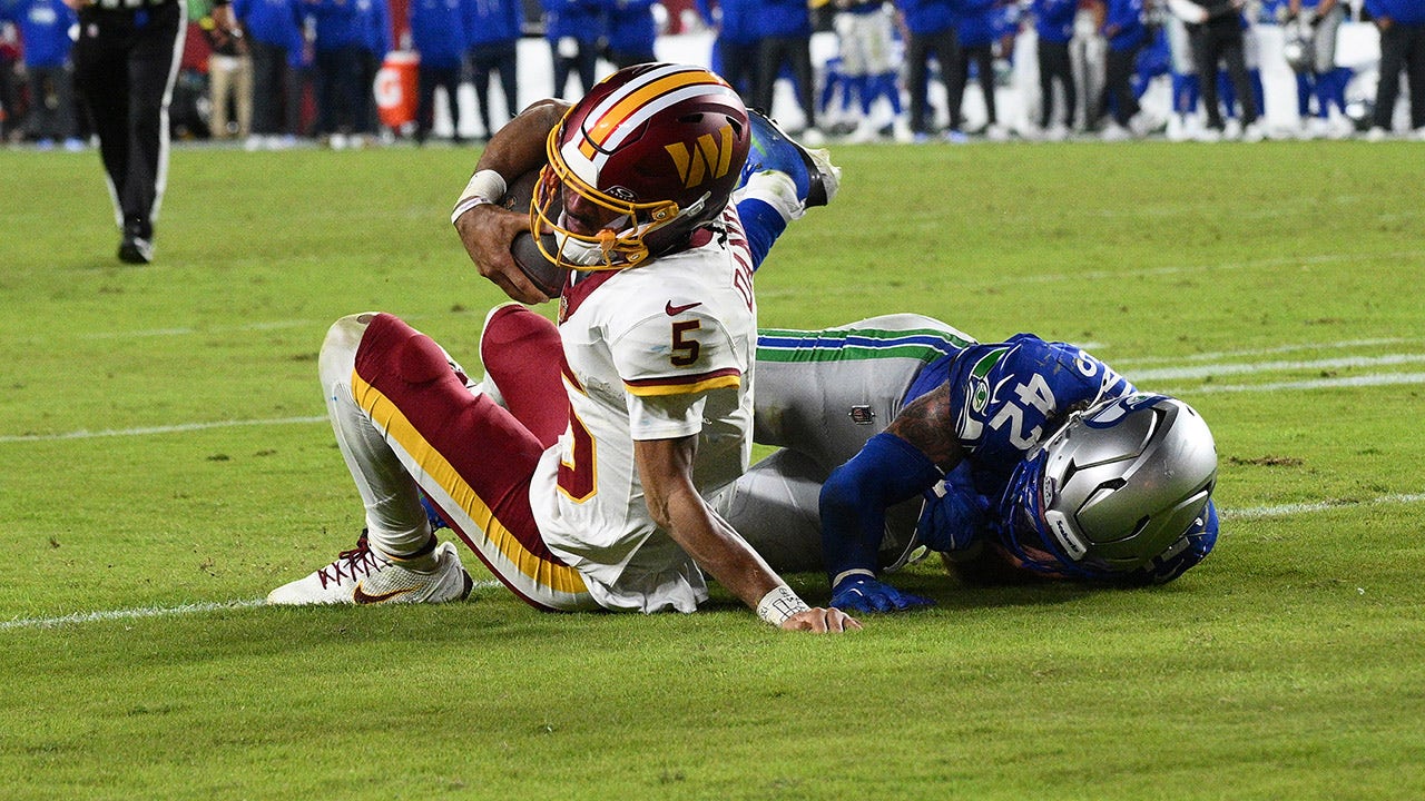 Nfl Commanders Jayden Daniels 3.jpg