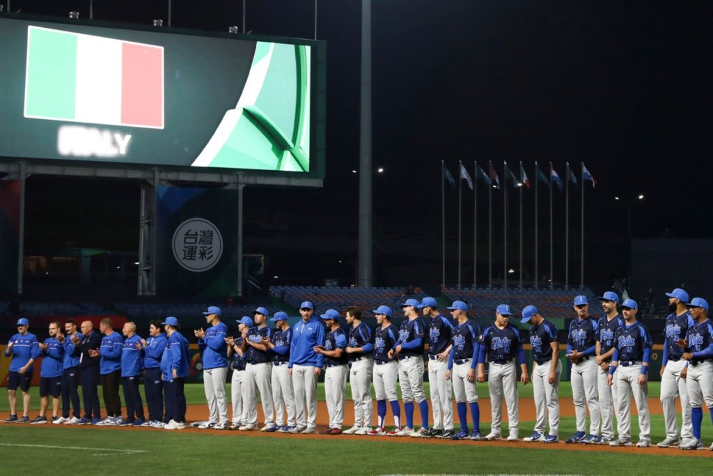 AV4 H77 LGIRFLFJARMBORTCT4 ZI.jpg