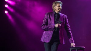 Barry Manilow.png