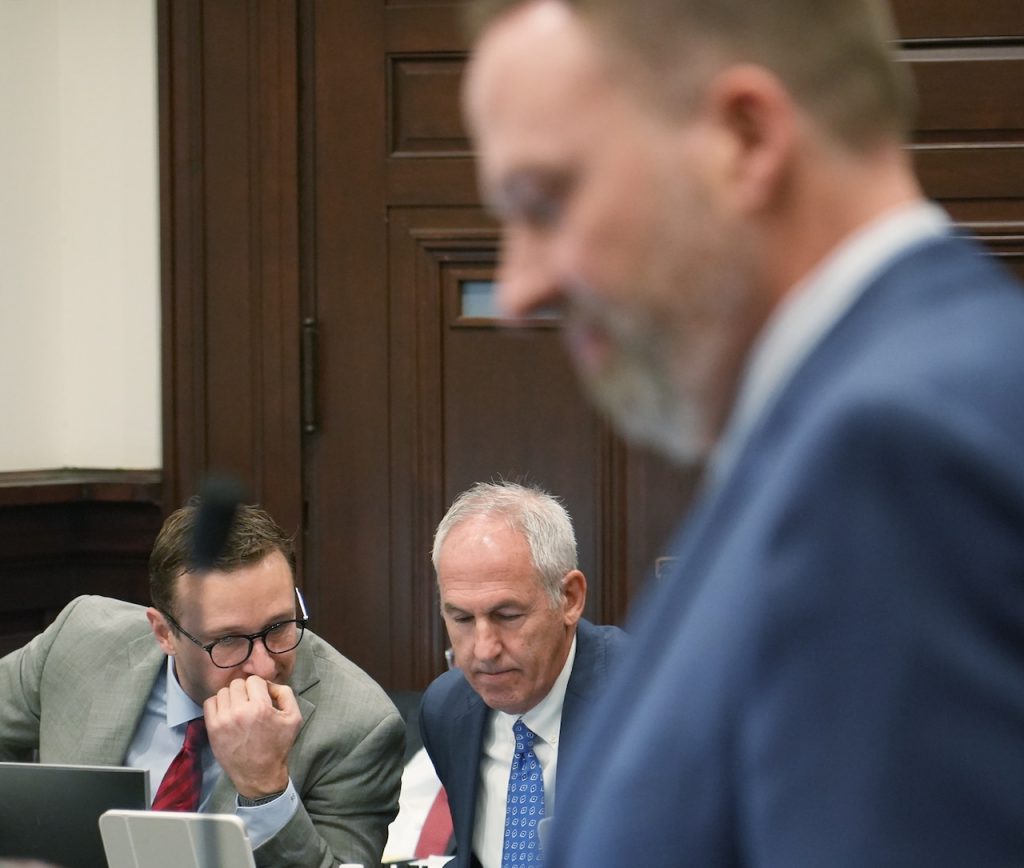 OUEY67 RTKFEE7 B5 HCD6 MYFXIUA.jpg