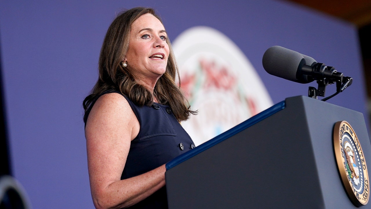 Dorothy Mcauliffe Virginia.jpg