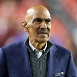 Tony Dungy Looks On Seahawks Commanders.jpg