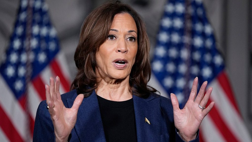 Ea82101b Kamala Harris2.jpg