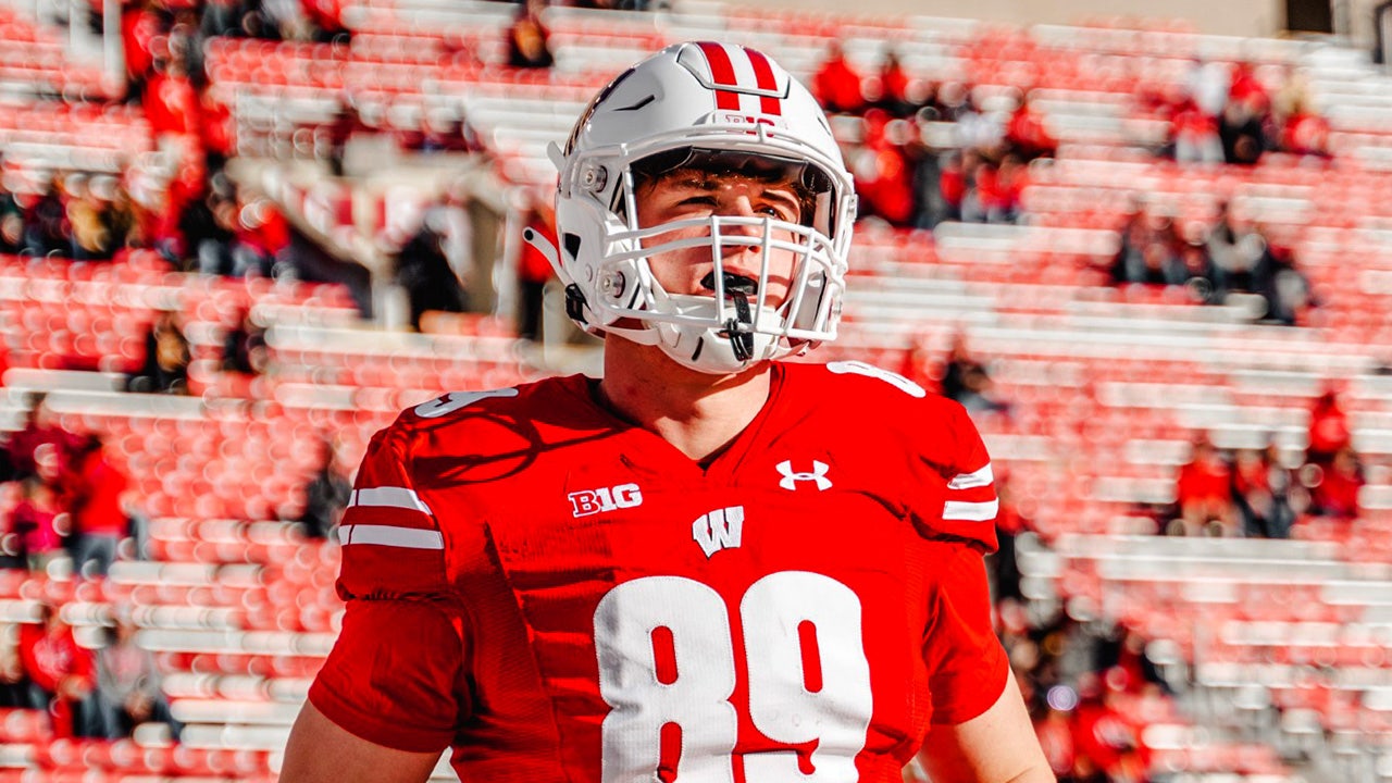 Jack Pugh Wisconsin On Field.jpg