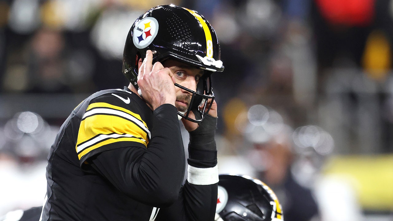 Nfl Steelers Aaron Rodgers 1.jpg