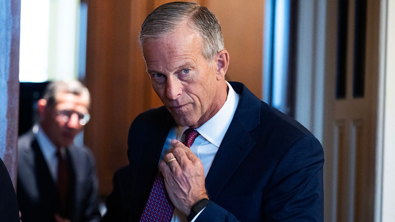 Senate Majority Leader John Thune Dhs.jpg