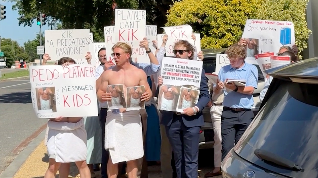 Nrsc Staffers Protest Platner.jpg